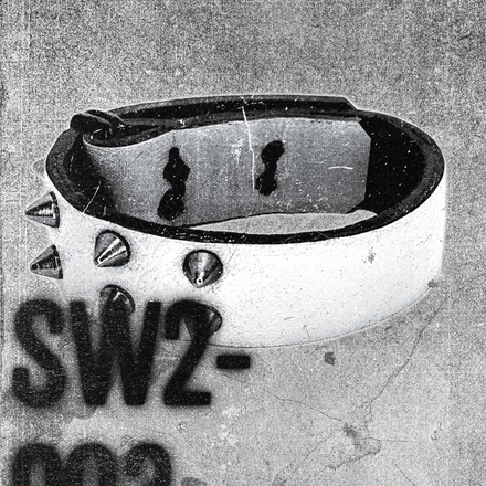 SW2-003 / White Leather 2-Ring Spiked Bracelet