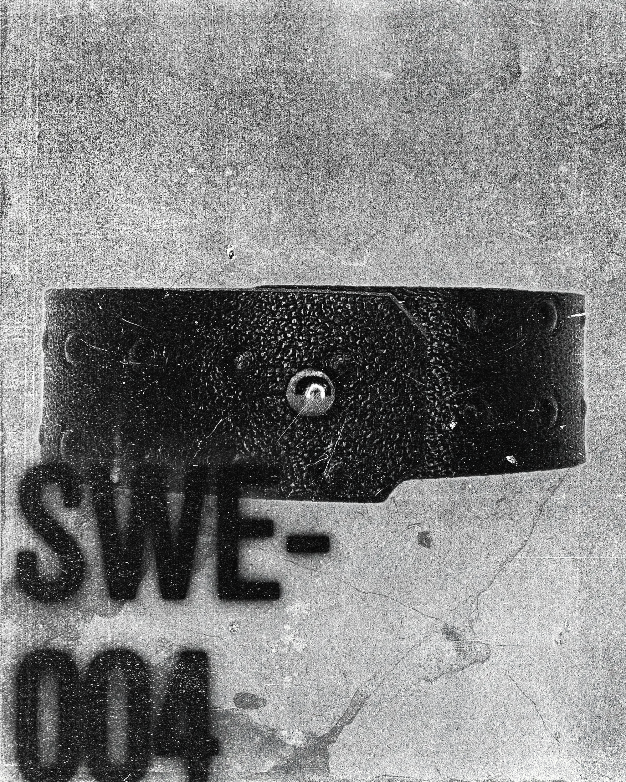 SWE-004 / Embossed Leather Bracelet