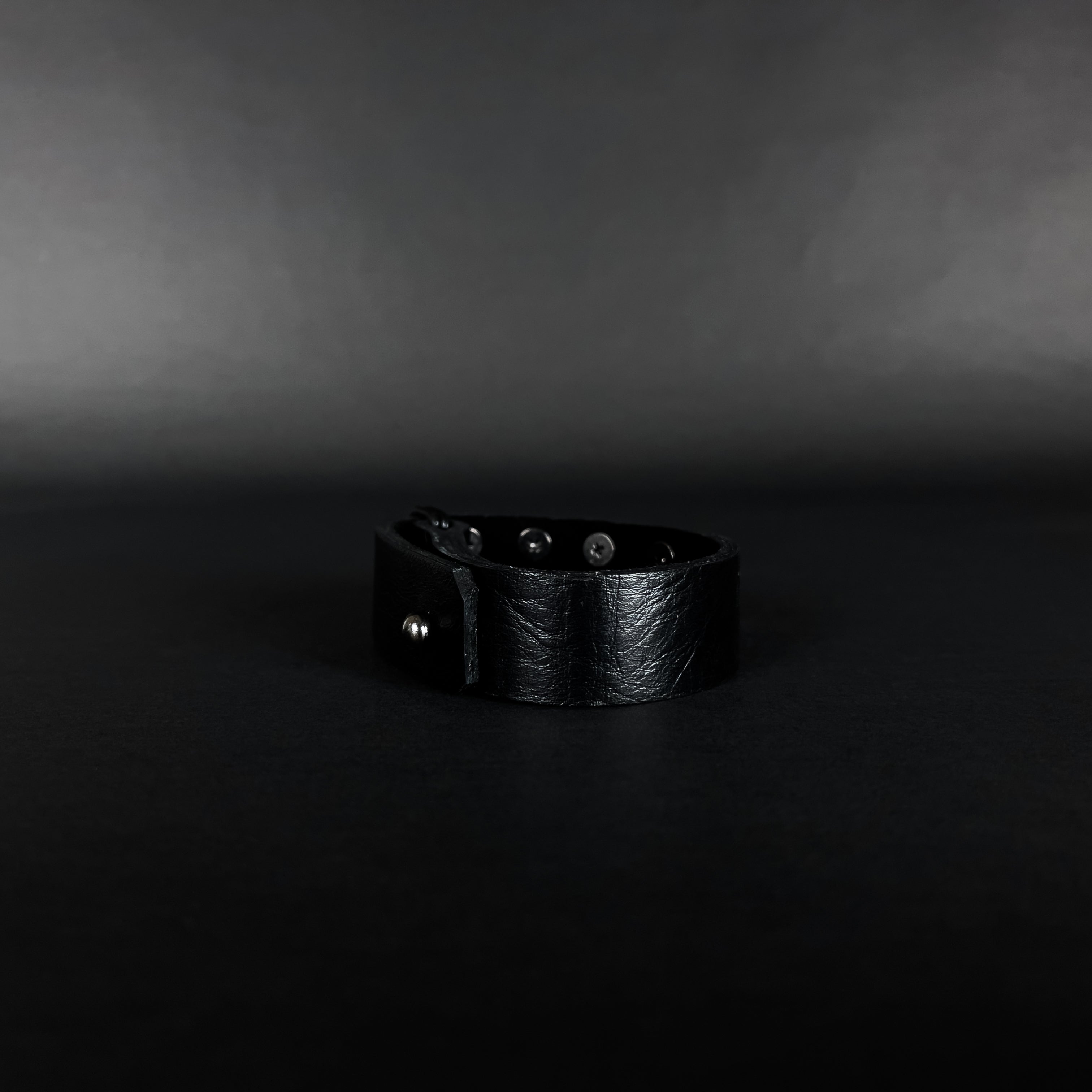 SW2-002 / Black Leather 2-Ringed Spiked Bracelet